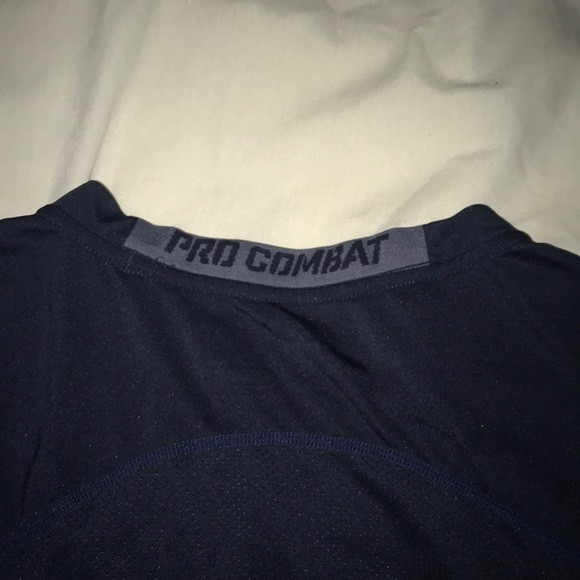 Nike Pro Combat Fitted Dri Fit active shirt - Picture 6 of 7